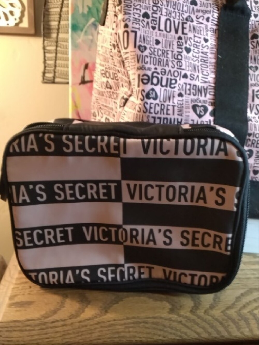 Victoria's Secret Pink and Black Logo Travel Bag with Matching Cosmetic Pouch - Picture 2 of 4